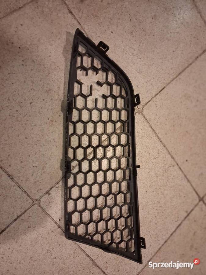 Alfa Romeo Mito Atrapa kratka w zderzaku prawa podkarpackie Stalowa Wola