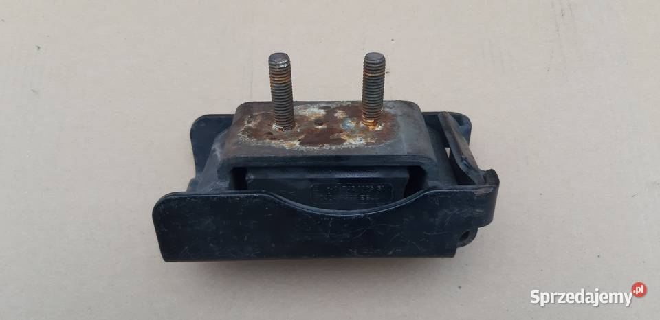 IVECO DAILY ŁAPA PODUSZKAMOCOWANIE SILNIKA PRAWA Bieleń