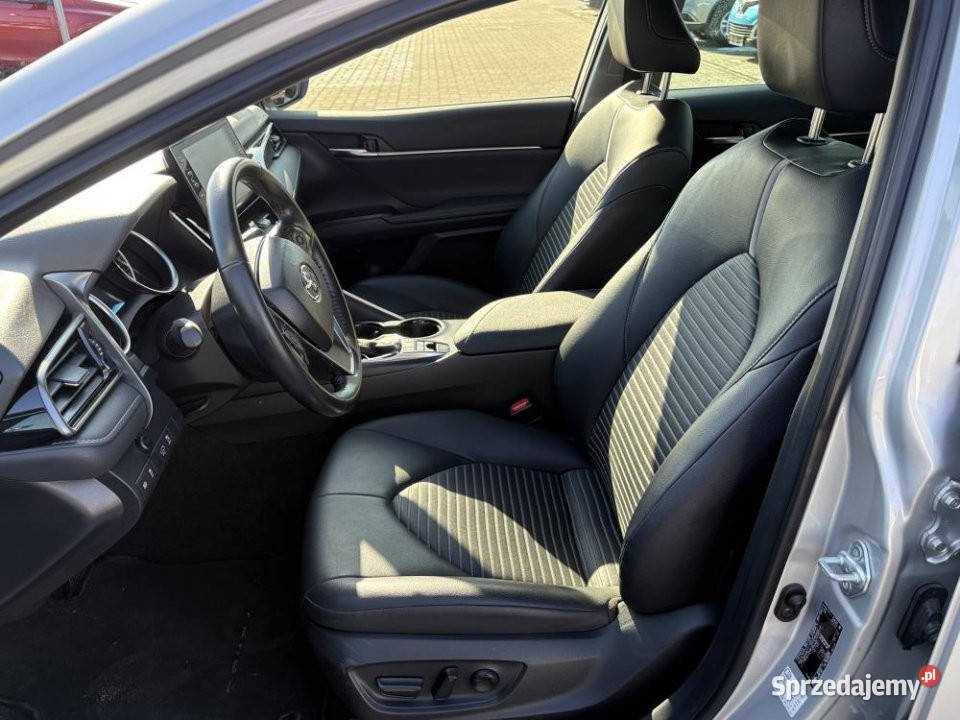 Toyota Camry 2021r bogata wersja 123404km Warszawa