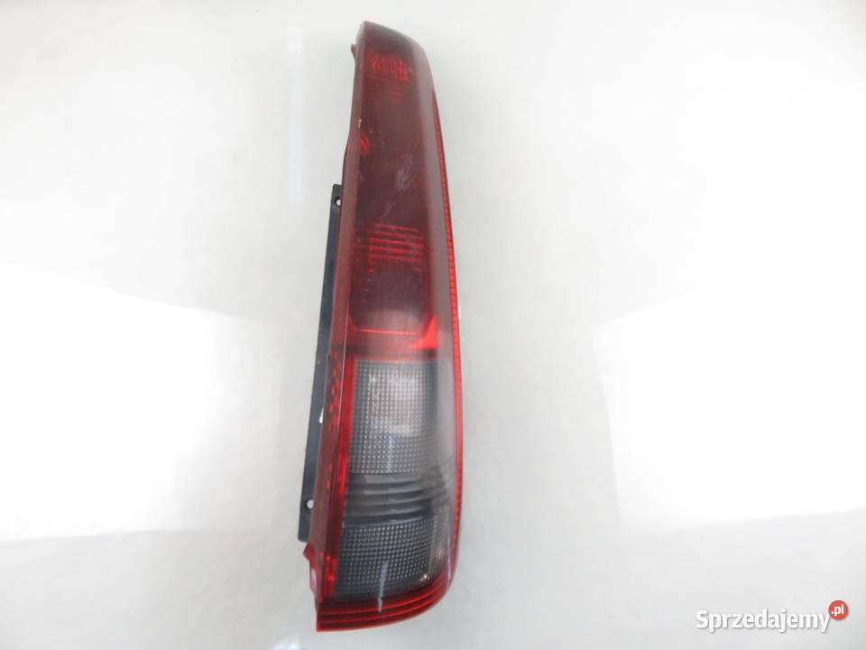 LAMPA PRAWA TYLNA NISSAN XTRAIL T30 sprzedam