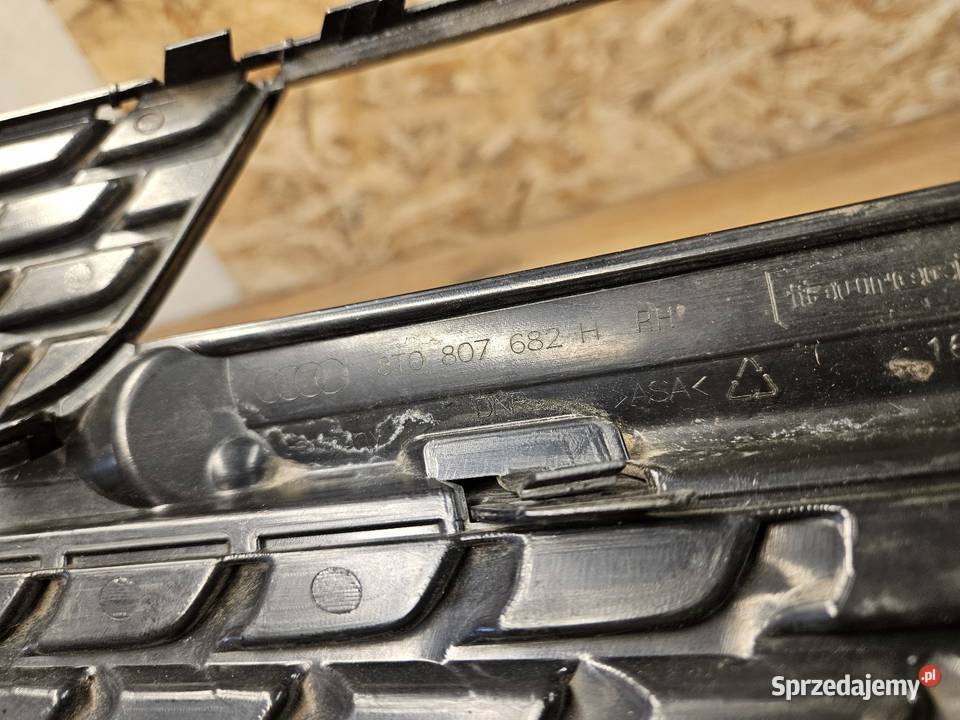 AUDI A5 8T0 KRATKA LEWA ZDERZAKA PRZÓD Karoseria wielkopolskie