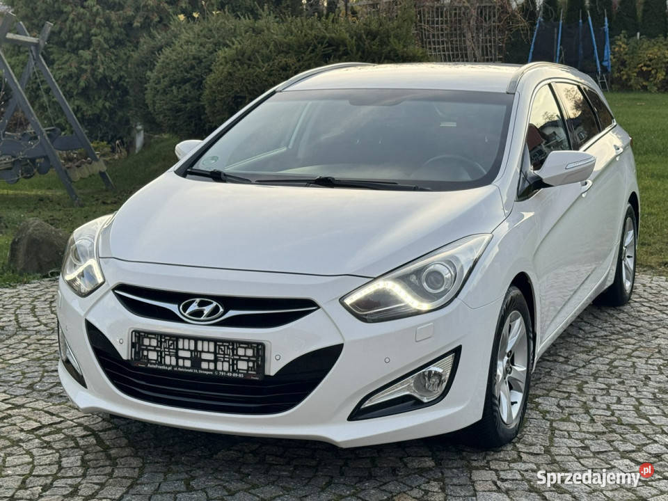 Hyundai i40 16 Benzyna 135 z Niemiec XENON Ledy immobilizer Strzegom sprzedam