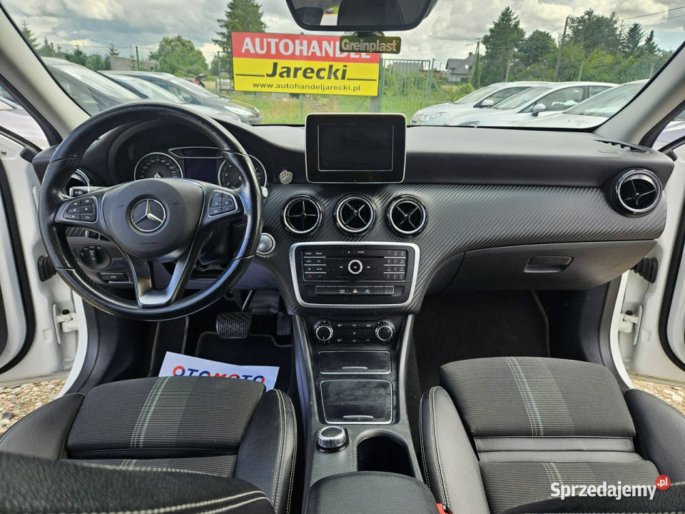 Mercedes GLA 180 Salonowy Zadbany Serwisowany 1595cm3