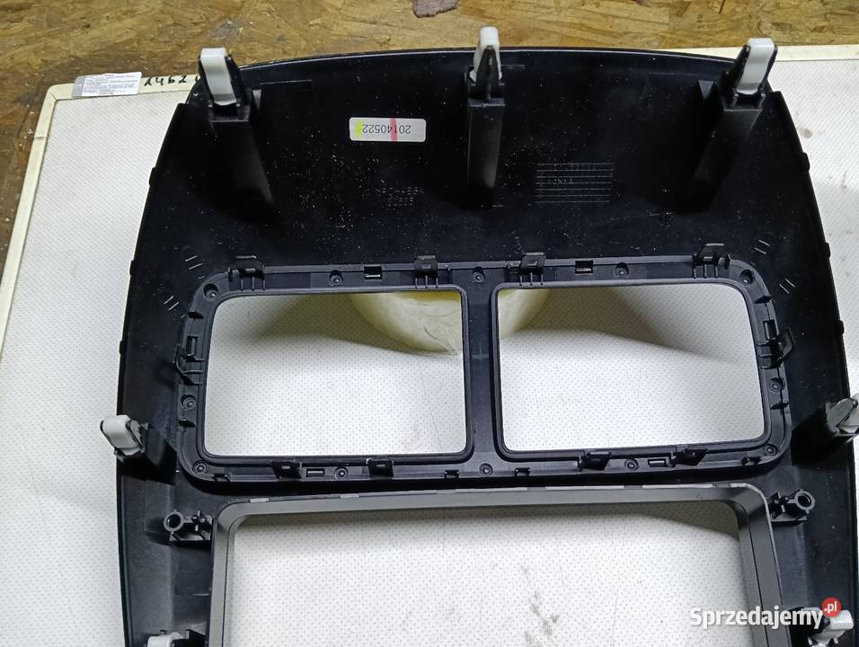 Ramka do radia Mitsubishi