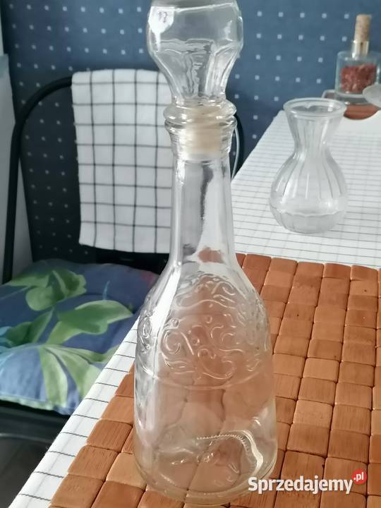 Karafka szklana o pój 05l z lat 70tych Kraków