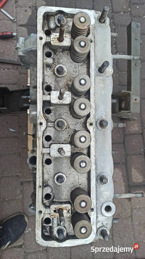 Silnik Wołga GAZ 24 Rok produkcji 1980 Silniki i osprzęt