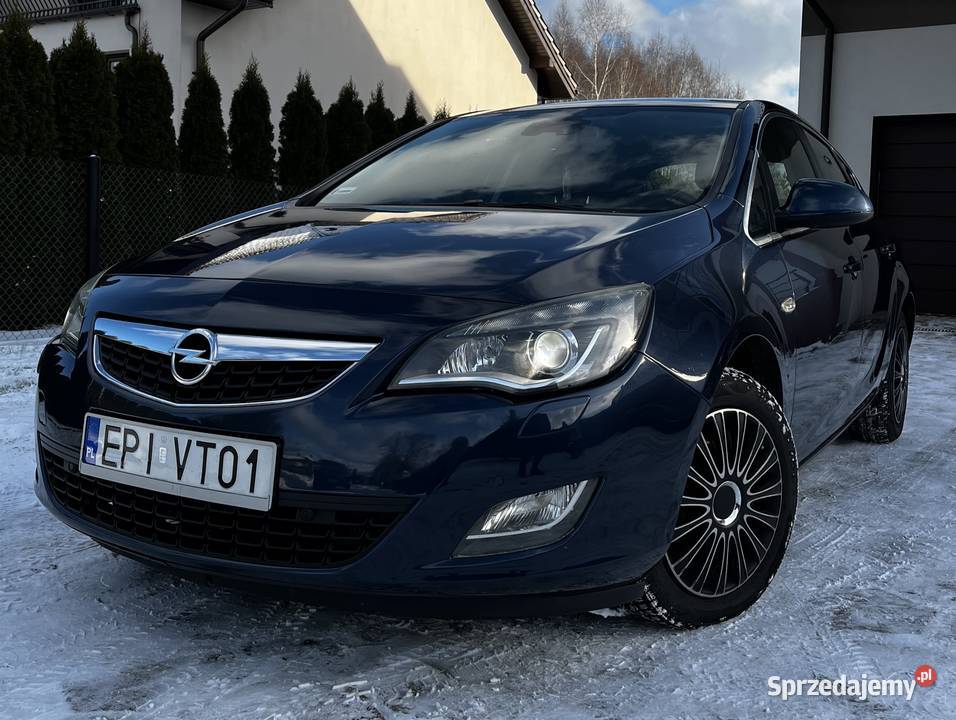 Opel Astra J 14 T 120 NISKI PRZEB BEZWYPAD Zarejestrowany w Polsce