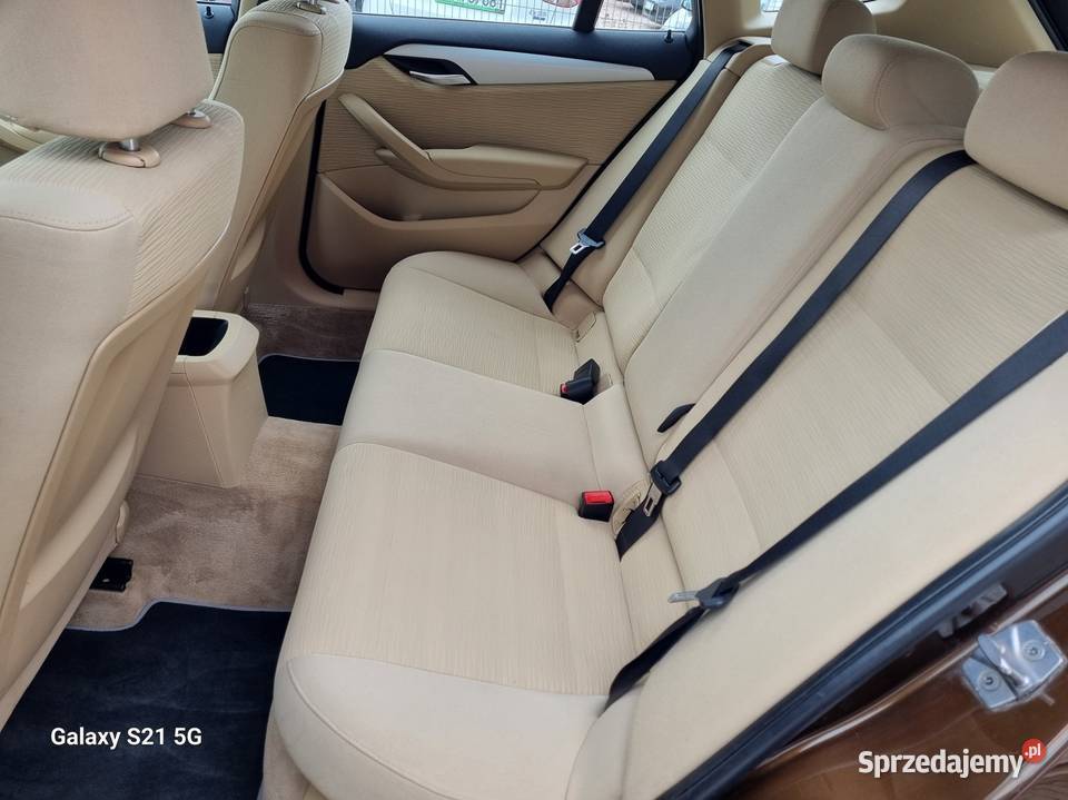 BMW X1 I E84 20 D 177 jasny środek alufelgi Rok produkcji 2010 Samochody osobowe Płońsk