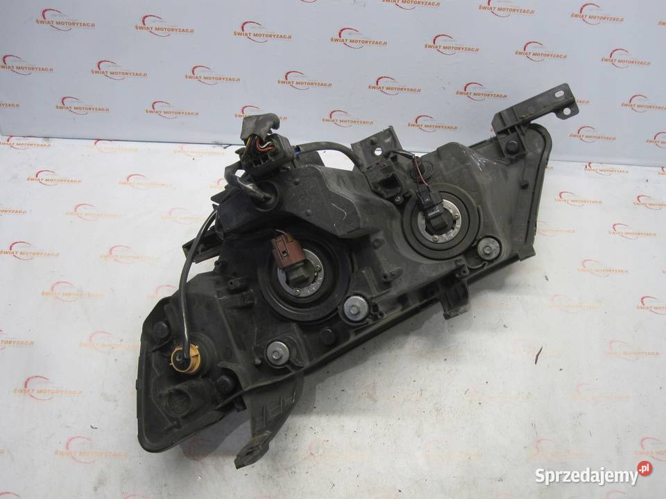 OUTLANDER II 08r lampa prawa przód ANGLIK Motoryzacja świętokrzyskie Kielce