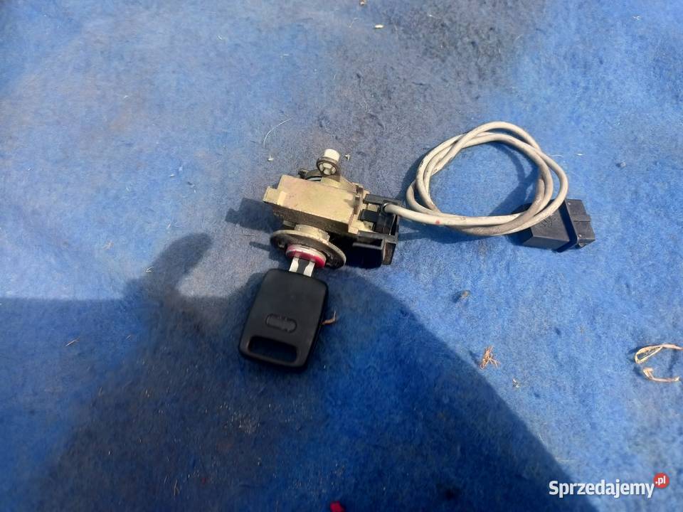 Zamek Drzwi Prawy Z 1 Kluczykiem Audi A4 B5 a11