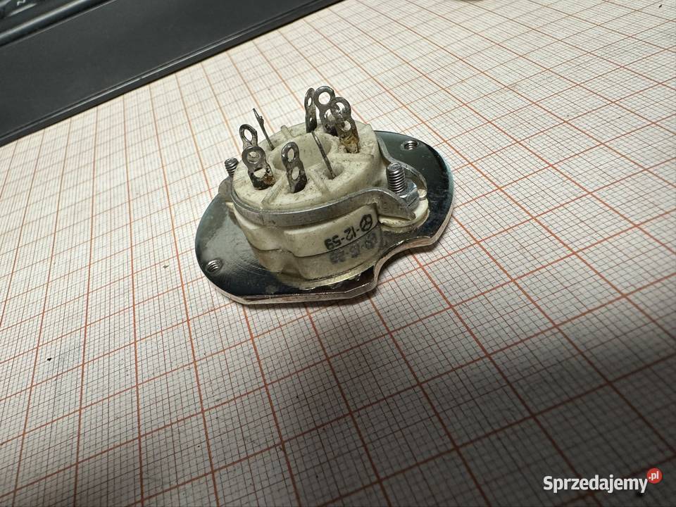 Podstawka lampy 8 pin ceramiczna z chromowaną śląskie Czechowice-Dziedzice