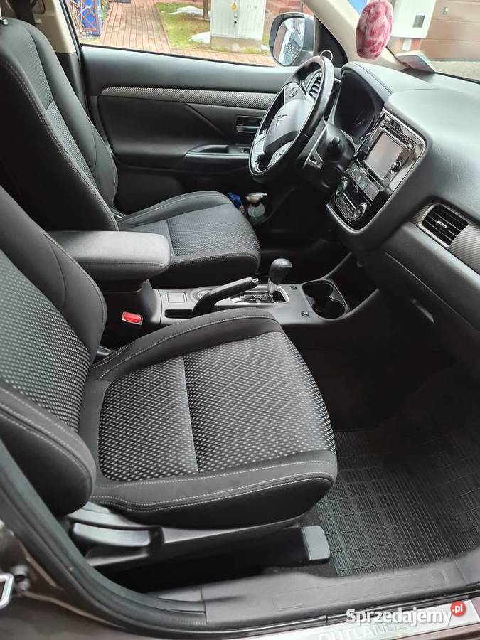 sprzedam Mitsubishi Outlander 2016r mazowieckie Łomianki