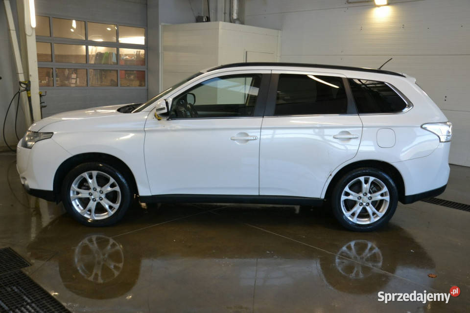 Mitsubishi Outlander 23 D 156 4x4 KAMERA COFANIA Kęty