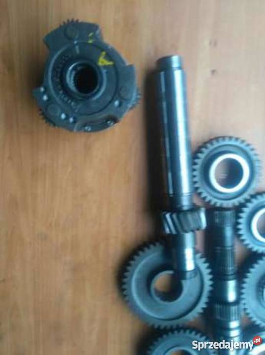 Wałek Massey Ferguson 3582547m1 Części Siemiatycze sprzedam