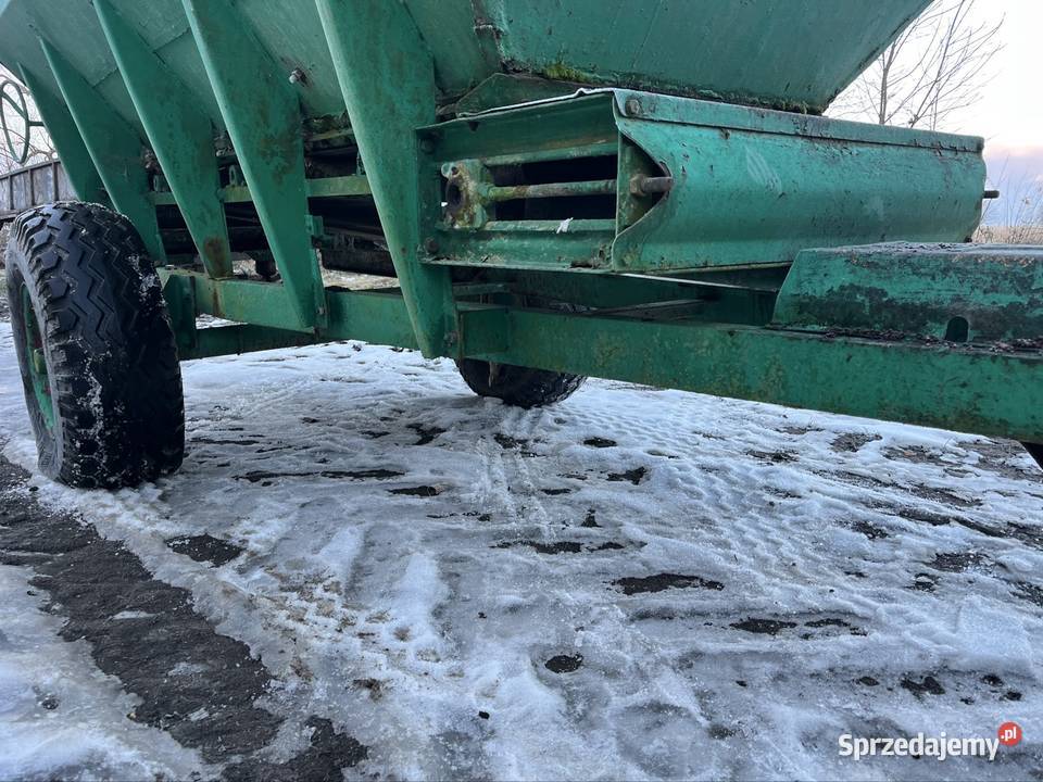 Piast RCW rozsiewacz wapnanawozu Świdnica sprzedam