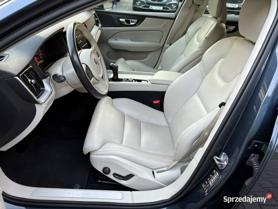 Volvo V60 D3 Jasne skóry Podgrzewane fotele nieuszkodzony Lipówki sprzedam