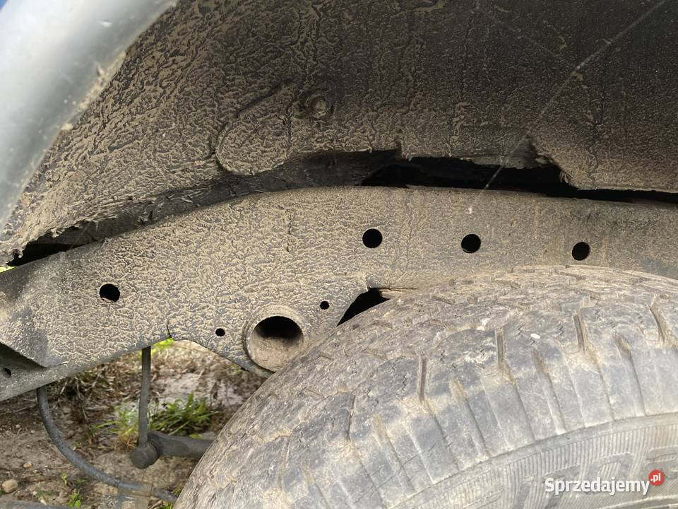 Nissan Terrano 27 zdrowa buda Żmigród