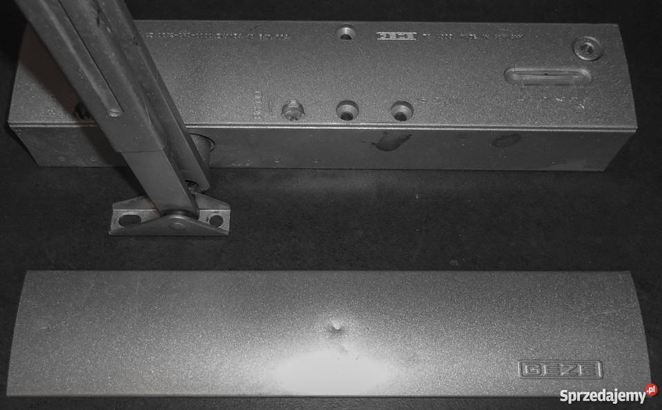 Samozamykacz drzwiowy GEZE TS 4000 z ramieniem Budownictwo i akcesoria