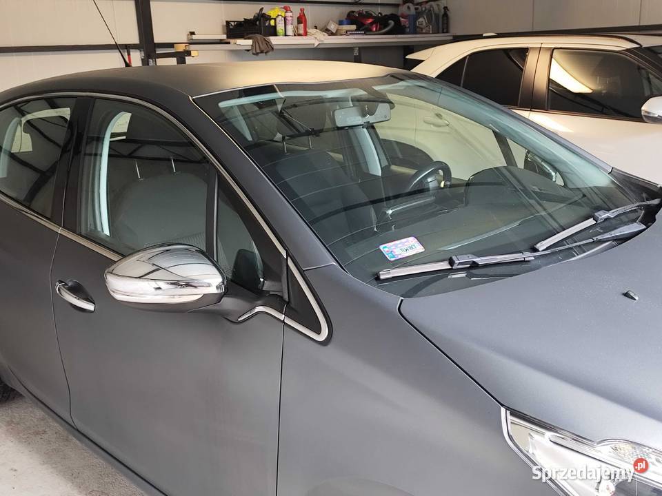 Peugeot 208 Tech Pure 10 Benzyna 68 2015r 208 Włoszczowa