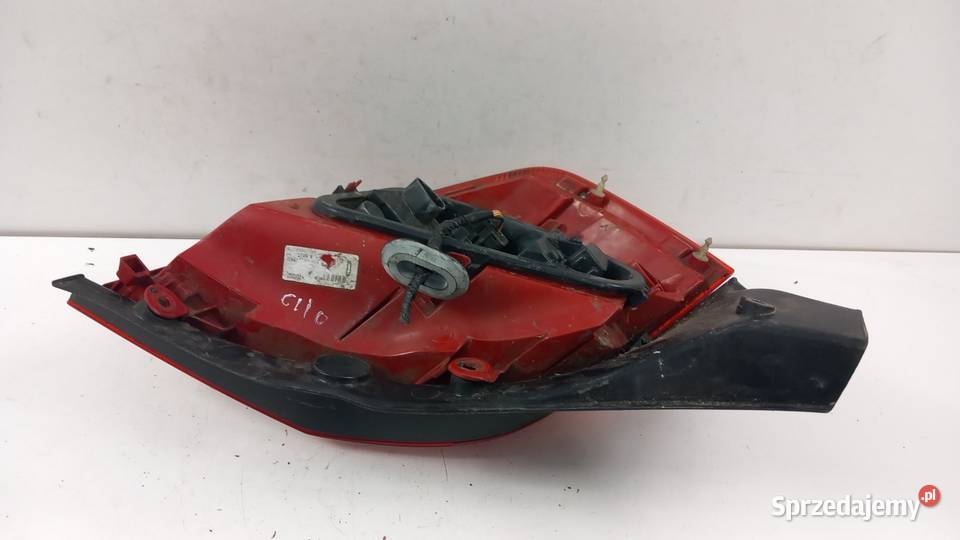 RENAULT CLIO III LIFT HB LAMPA TYŁ PRAWA TYP Zbierkowo