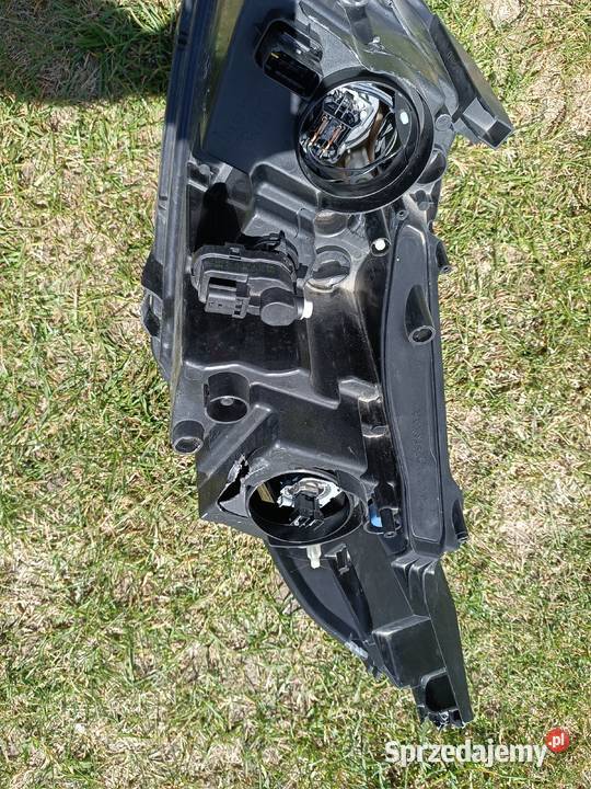 Lampa prawa przednia Peugeot 2008 9677810280 prawe wielkopolskie Turek