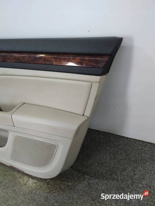 TAPICERKA BOCZEK PRAWY PRZÓD PASAŻERA 3T Skoda sprzedam