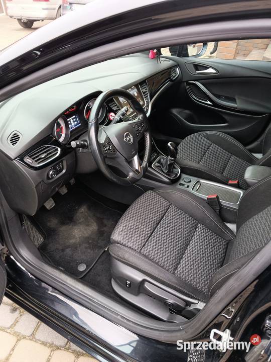 Sprzedam Opel Astra Kombi 16 CDTI czarny Czersk