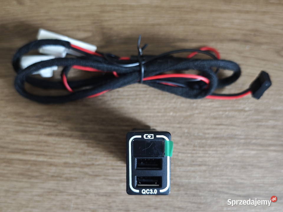 Ładowarka USB voltomierz TOYOTA Camry Land podlaskie Białystok sprzedam