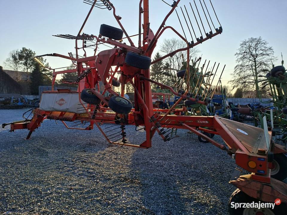 Przegrabiarka 2 karuzelowa KUHN GA 7302 DL