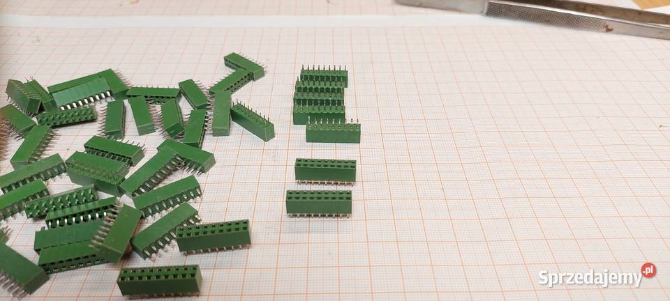 Gniazdo kołkowe żeńskie 18PIN 2x9 NOWE 48 A734 śląskie Czechowice-Dziedzice