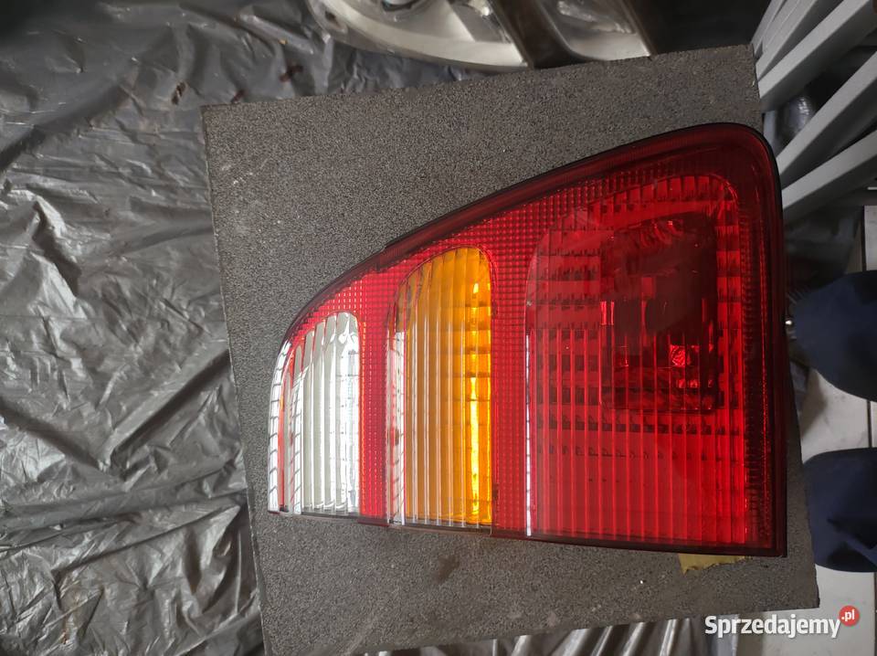 Lampy lampa tył Toyota land Cruiser hdj100 Łódź