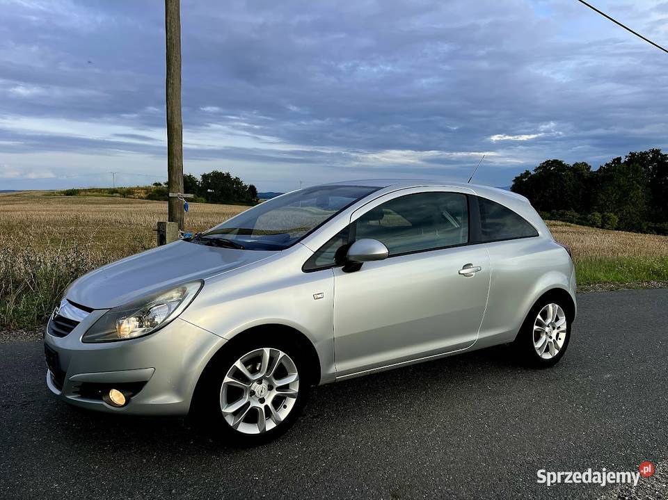 Opel Corsa 14 16V Cosmo Klimatronic Grzane immobilizer Corsa