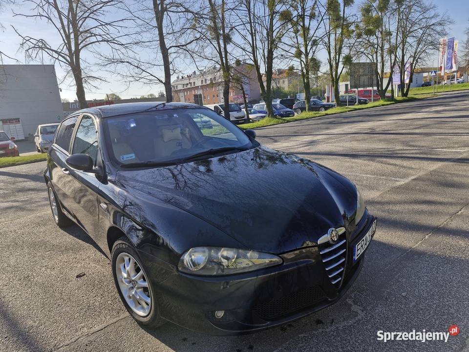 Syndyk sprzeda samochód osobowy Alfa Romeo 147 Samochody osobowe małopolskie Kraków sprzedam
