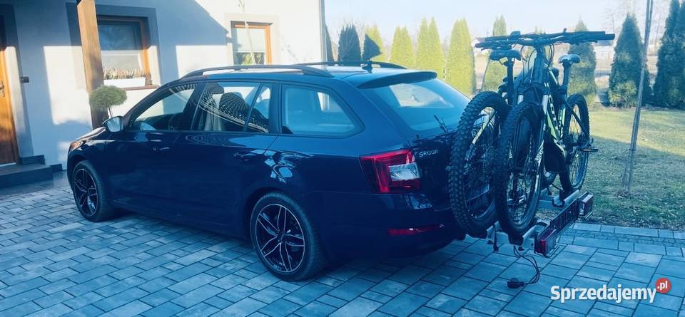 Skoda Octavia nawigacja podgrzewane fotele hak manualna Strumień