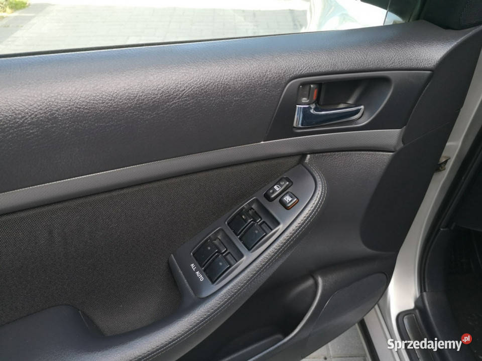 Toyota Avensis 20 D4D 126 Klimatronik Isofix Kombi Strzegom