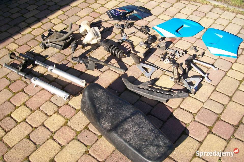 suzuki rg 80plastiki chlodnica podnozki itd Plastiki Lwówek Śląski