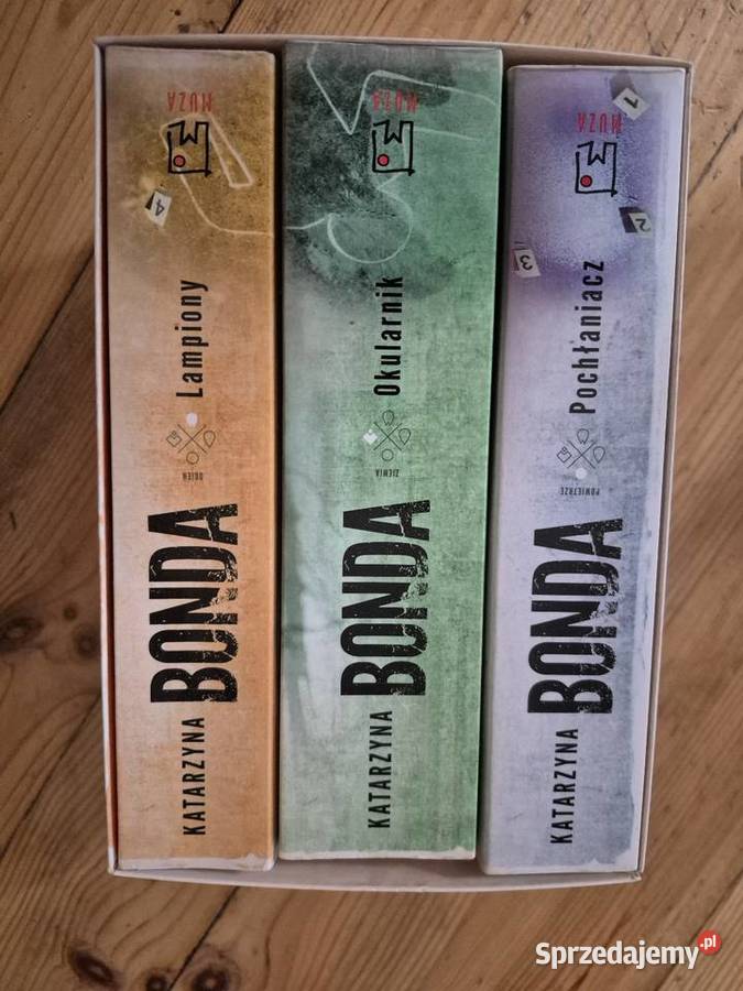 Książki Bondy sprzedam