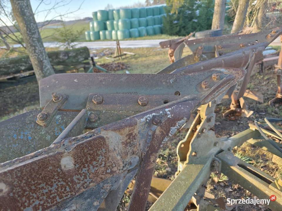 Pług obracalny produkcji francuskiej nieuszkodzony Poluńce sprzedam