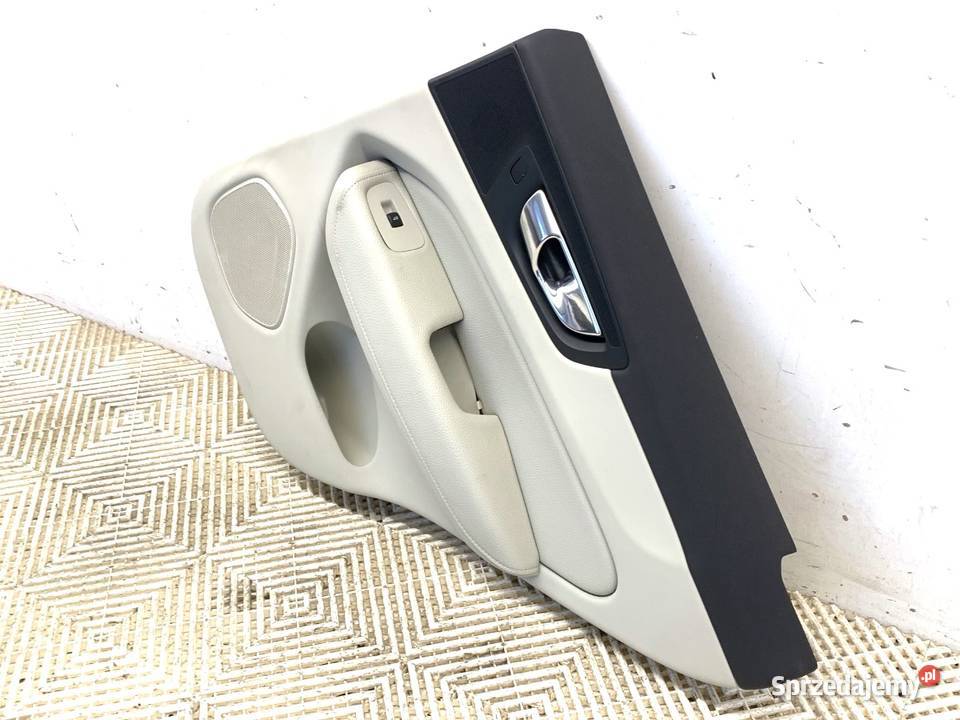 BOCZEK DRZWI PRAWY TYŁ VOLVO XC60 II SUV