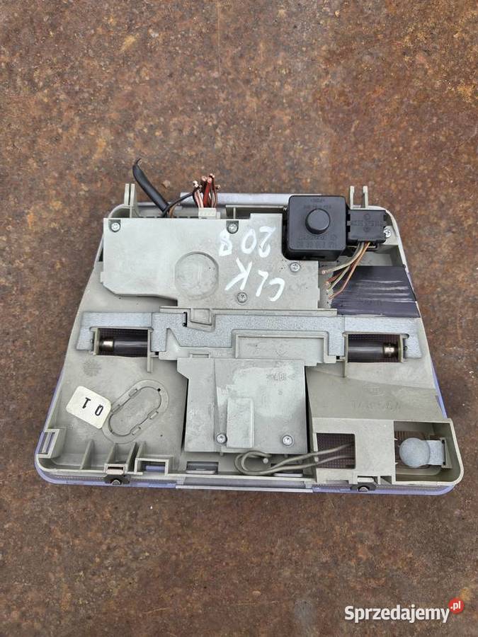 Lampka oświetlenia wnętrza Mercedes w208 CLK osobowe sprzedam