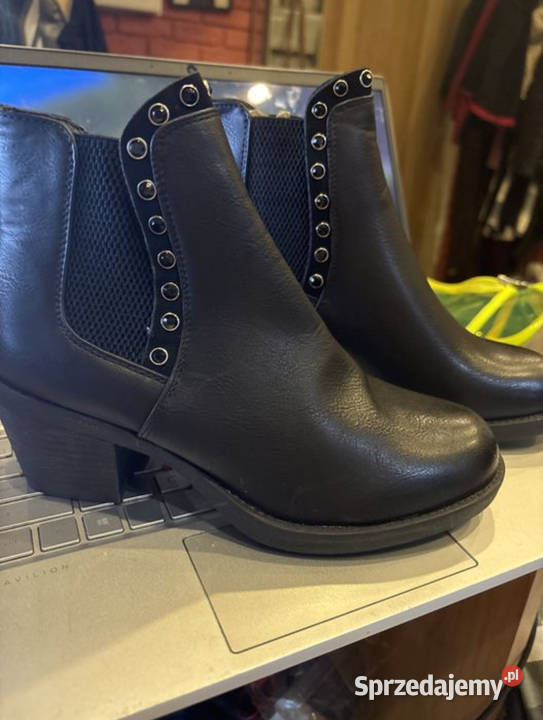 Piękne czarne buciki rozmiar 37 Myszków