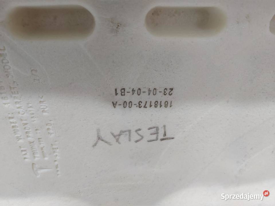 TESLA MODEL Y 2023r Wykładzina tapicerka