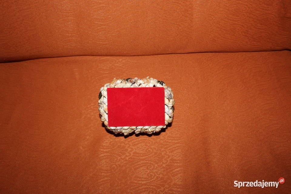 Pudełko szkatułka z muszelek Chorzów