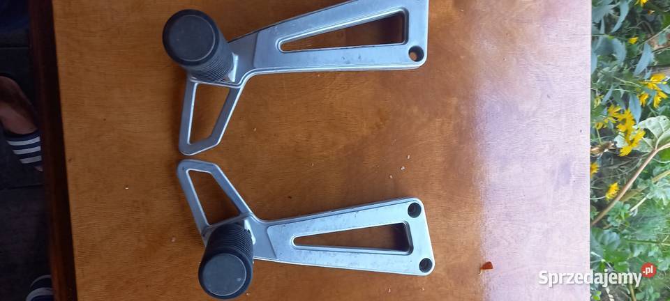 Suzuki dr 650 rs tylne sety podnużki kąplet Podnóżki i stopki Koło sprzedam