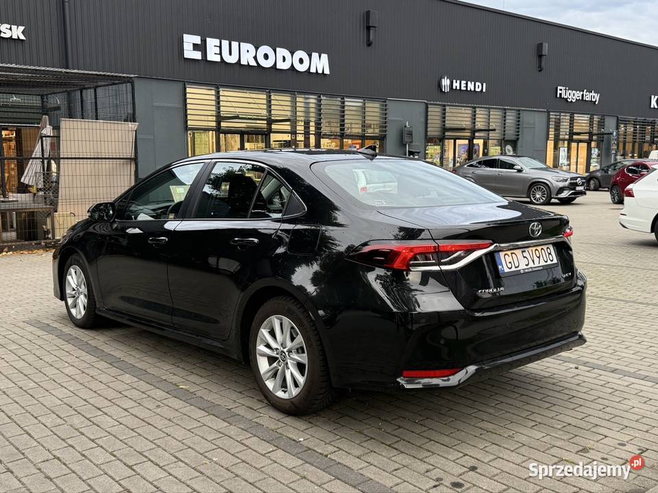 Toyota Corolla Sedan 18 Hybrid 140 Wersja asystent parkowania Gdańsk