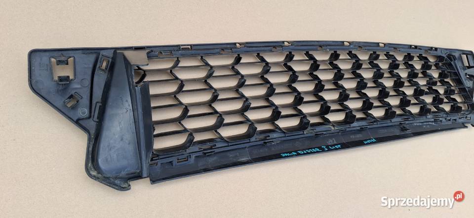 DACIA DUSTER I LIFT KRATKA ZDERZAKA PRZÓD ATRAPA Bieleń sprzedam