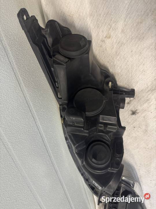 Lampa lewa i prawa Ford C MK2 USA 1014 Lampy przednie śląskie