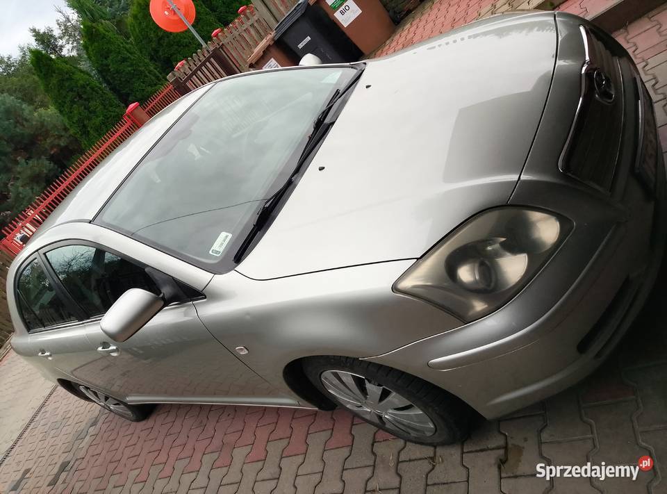 Toyota Avensis 20d 2005r stan 85KM Starachowice