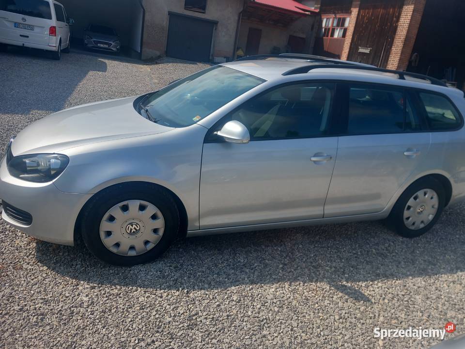 Vw golf kombi 6 Rok produkcji 2011 Zakrzówek sprzedam