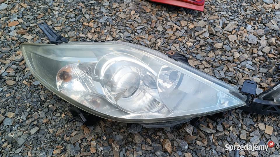 Lampa prawa przednia Mazda 5 I CR Radłów